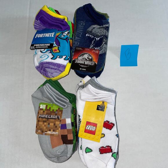 22 PAIRS KIDS SOCKS JURRASIC PARK LEGO MINECRAFT FORTNITE SZ 6-8 NEW - Picture 1 of 5